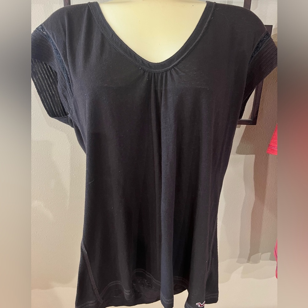 90s Hollister v neck tee with lace detailing